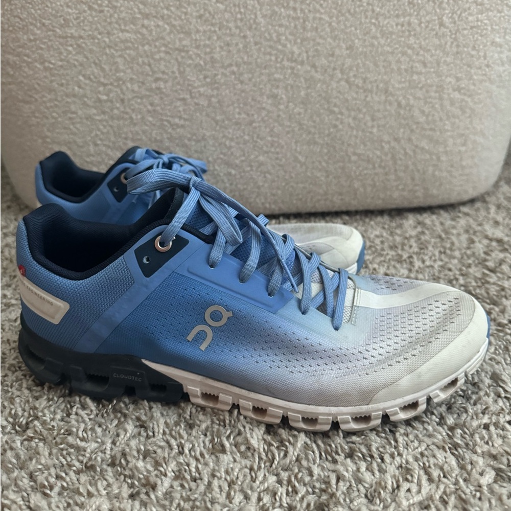 Women On Cloud Running Shoes